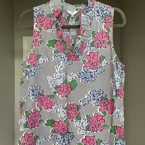 crown & ivy sleeveless top